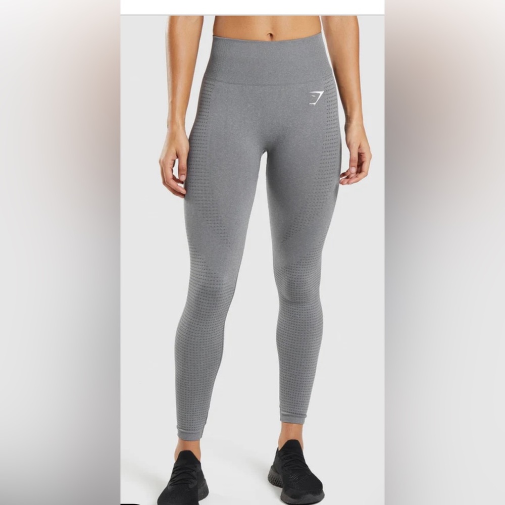 Gymshark vital seamless 2.0 leggings and matching bra.